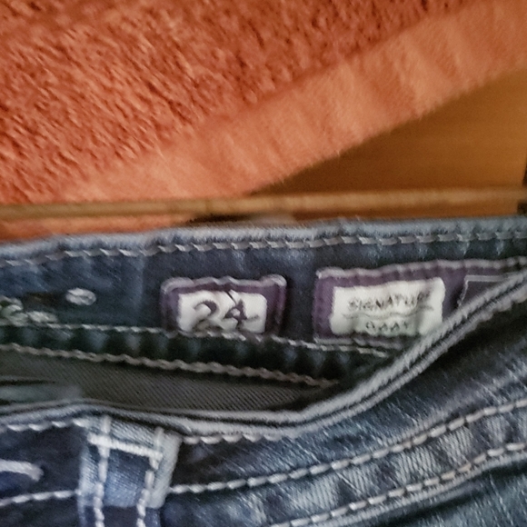 24×32 Miss Me Bootcut - Picture 3 of 6